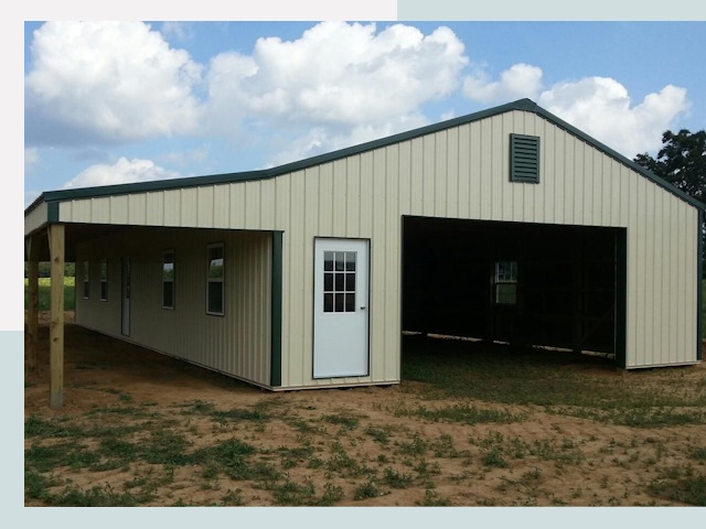 Строительство конюшен в Сорочинске